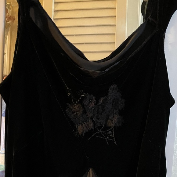 MAX STUDIO Gorgeous Little Black Dress - Picture 5 of 10